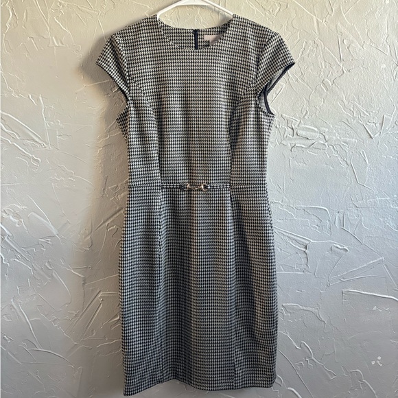 H&M Houndstooth Knee-Length Dress - Picture 5 of 9